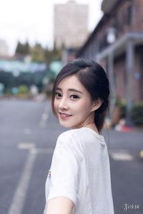 凌音阁吃瓜小妹小说免费阅读,吃瓜小妹的奇幻瓜田之旅  第3张